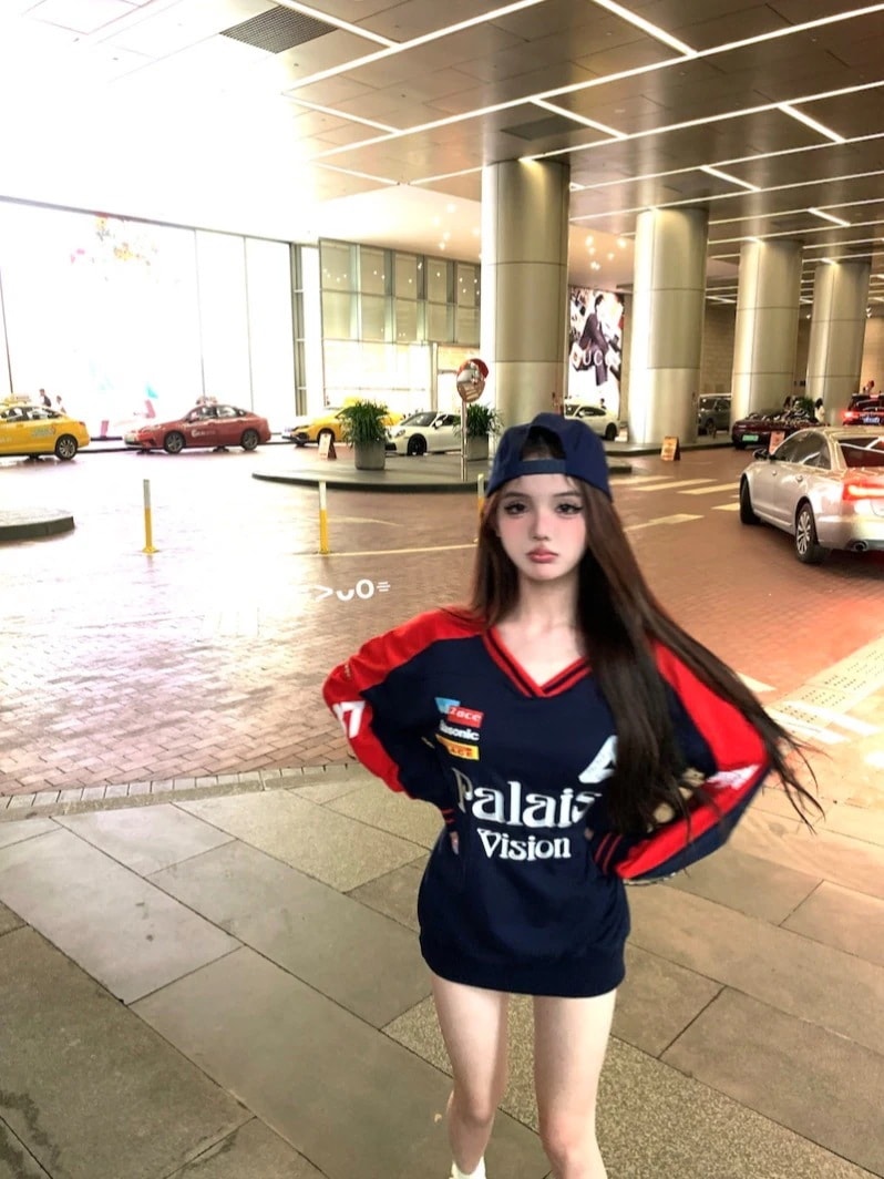 2024秋冬トレンドVネックトップスバイカラー長袖かわいいK-POPTロング白レディース韓国風ロゴ衣ルーズゆったりカジュアルおしゃれサイズスリーブシルエットファッションサイドシャツフ 2024秋冬トレンドVネックトップスバイカラー長袖かわいいK-POPTロング白レディース韓国風ロゴ衣ルーズゆったりカジュアルおしゃれサイズスリーブシルエットファッションサイドシャツフ