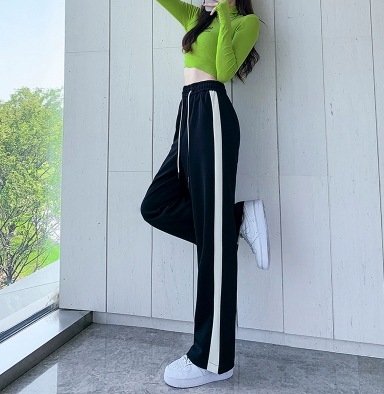 スポーツウエア ジャージ サイドライン 運動 ウエストゴム パンツ スウェット フレアワンピース ロング丈 スリム 細身 ストレート スマート 伸縮性 かわいい シンプル カジュアル 大人 こなれ感