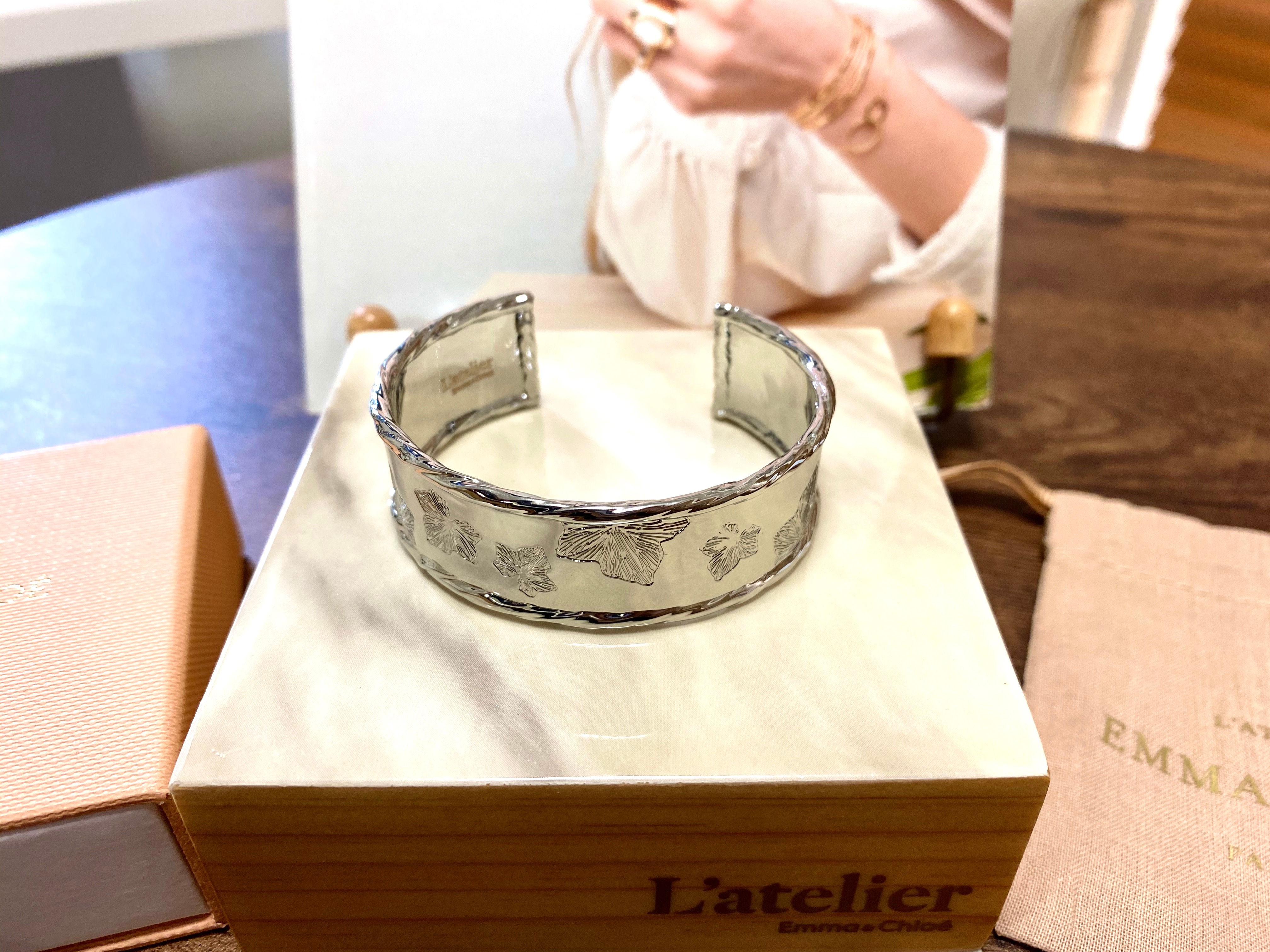 バングルブレスレット シルバー 葉っぱモチーフ アレルギーフリー