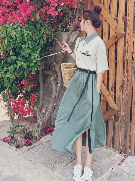 レトロ風 ワンピース ロング丈 袖あり 半袖 襟付き シャツカラー フレア デザイン ボタン 美ライン ニュアンス ベルト レイヤード バイカラー かわいい 大人可愛い きれいめ シンプル カジュアル レトロ風 ワンピース ロング丈 袖あり 半袖 襟付き シャツカラー フレア デザイン ボタン 美ライン ニュアンス ベルト レイヤード バイカラー かわいい 大人可愛い きれいめ シンプル カジュアル