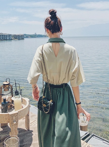 レトロ風 ワンピース ロング丈 袖あり 半袖 襟付き シャツカラー フレア デザイン ボタン 美ライン ニュアンス ベルト レイヤード バイカラー かわいい 大人可愛い きれいめ シンプル カジュアル レトロ風 ワンピース ロング丈 袖あり 半袖 襟付き シャツカラー フレア デザイン ボタン 美ライン ニュアンス ベルト レイヤード バイカラー かわいい 大人可愛い きれいめ シンプル カジュアル