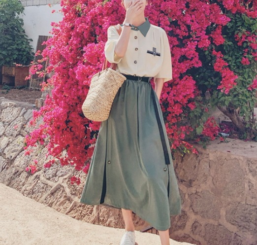 レトロ風 ワンピース ロング丈 袖あり 半袖 襟付き シャツカラー フレア デザイン ボタン 美ライン ニュアンス ベルト レイヤード バイカラー かわいい 大人可愛い きれいめ シンプル カジュアル レトロ風 ワンピース ロング丈 袖あり 半袖 襟付き シャツカラー フレア デザイン ボタン 美ライン ニュアンス ベルト レイヤード バイカラー かわいい 大人可愛い きれいめ シンプル カジュアル