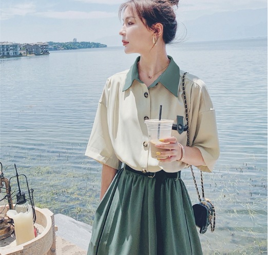 レトロ風 ワンピース ロング丈 袖あり 半袖 襟付き シャツカラー フレア デザイン ボタン 美ライン ニュアンス ベルト レイヤード バイカラー かわいい 大人可愛い きれいめ シンプル カジュアル レトロ風 ワンピース ロング丈 袖あり 半袖 襟付き シャツカラー フレア デザイン ボタン 美ライン ニュアンス ベルト レイヤード バイカラー かわいい 大人可愛い きれいめ シンプル カジュアル