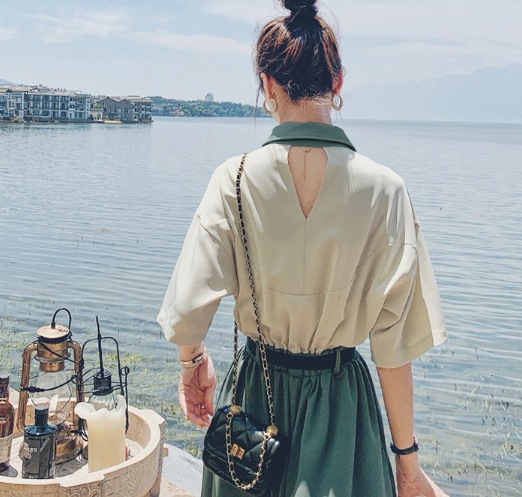 レトロ風 ワンピース ロング丈 袖あり 半袖 襟付き シャツカラー フレア デザイン ボタン 美ライン ニュアンス ベルト レイヤード バイカラー かわいい 大人可愛い きれいめ シンプル カジュアル レトロ風 ワンピース ロング丈 袖あり 半袖 襟付き シャツカラー フレア デザイン ボタン 美ライン ニュアンス ベルト レイヤード バイカラー かわいい 大人可愛い きれいめ シンプル カジュアル