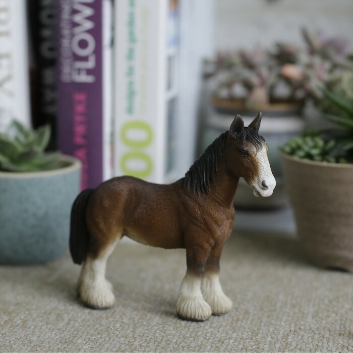 置物 立つ馬 小 かわいい woobia ウービア おしゃれ ガーデン インテリア トイレ オブジェ プレゼント 北欧 玄関 雑貨 動物 モダン 面白い 庭 ギフト 屋外 家 リアル 玄関先 卓上 ガ