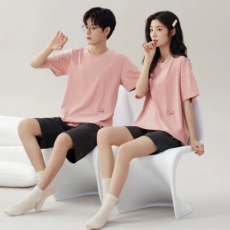 【2枚300 OFF】カップル ルームウェア セットアップ 夏 おしゃれ新作 パジャマ レディース 半袖 パジャマメンズ 快適 お肌に優しい 部屋着 シンプル 無地 ペアルック 二点セット 【2枚300 OFF】カップル ルームウェア セットアップ 夏 おしゃれ新作 パジャマ レディース 半袖 パジャマメンズ 快適 お肌に優しい 部屋着 シンプル 無地 ペアルック 二点セット