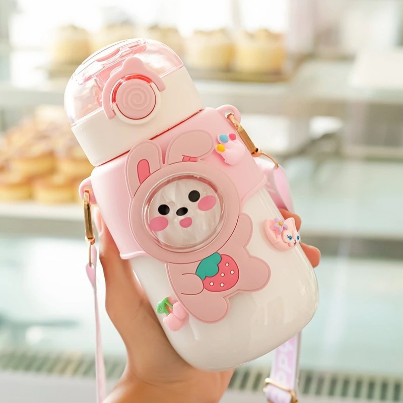 高颜値宇宙室児童ストローカップ大容量男女学生大腹カップはコップを携帯していない 高颜値宇宙室児童ストローカップ大容量男女学生大腹カップはコップを携帯していない