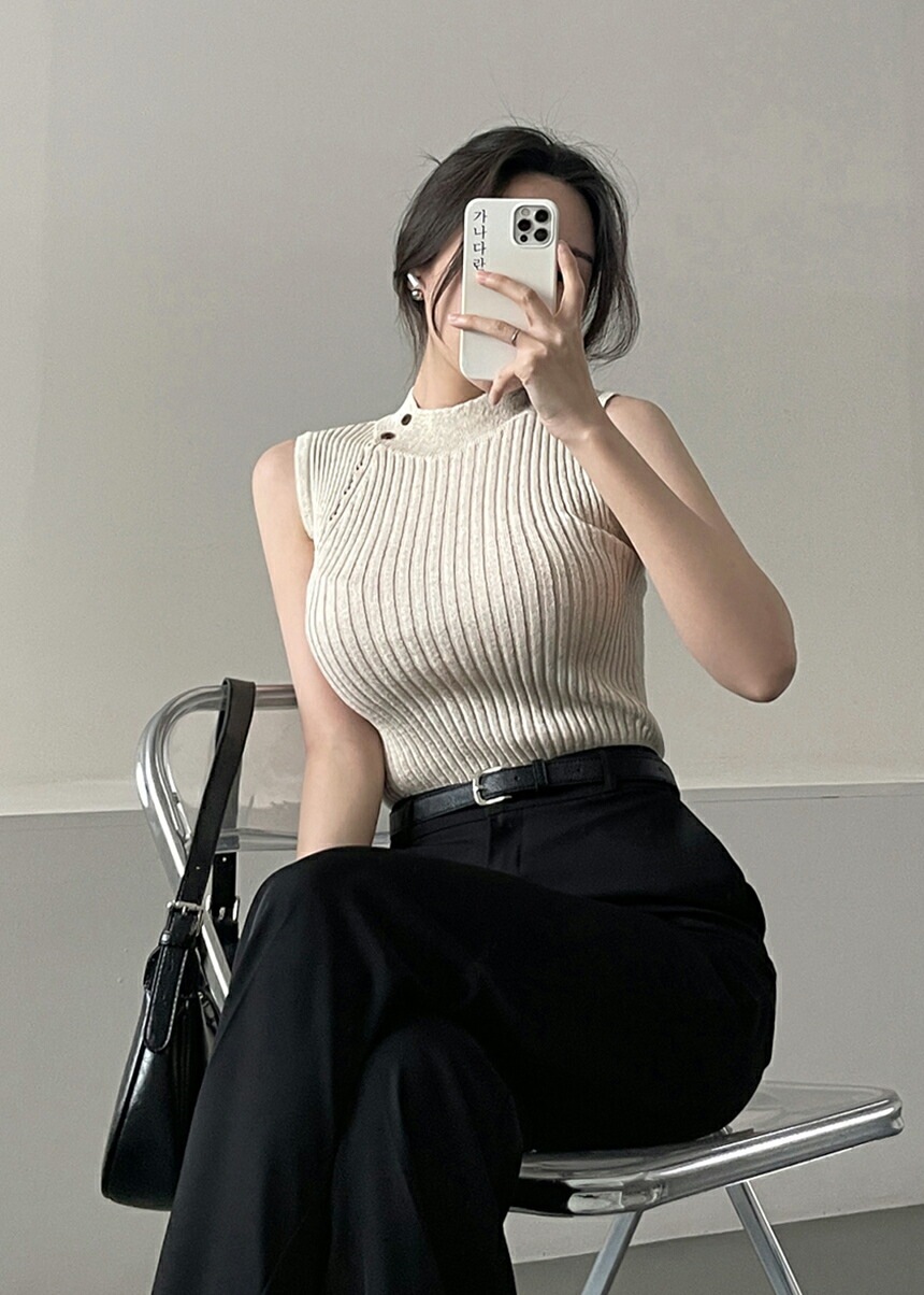 [メガ割りSALE]リネン混リブハーフネックダイアゴナルラインスリムニット