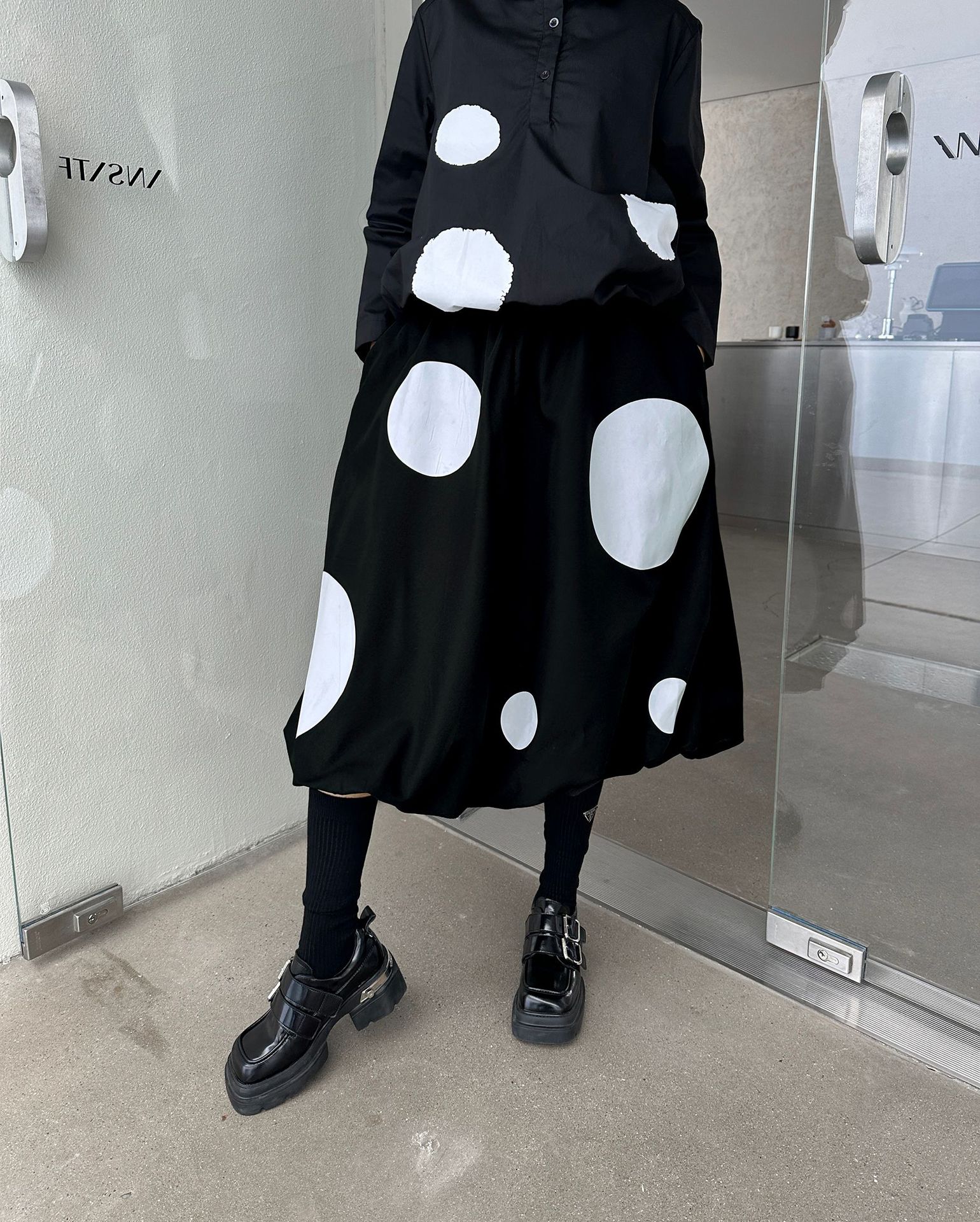 【J.Fashion】 2025春 水玉 セットアップ おしゃれ 上下セット ブラウス+スカート レディース 関連商品購入可能 メガ割