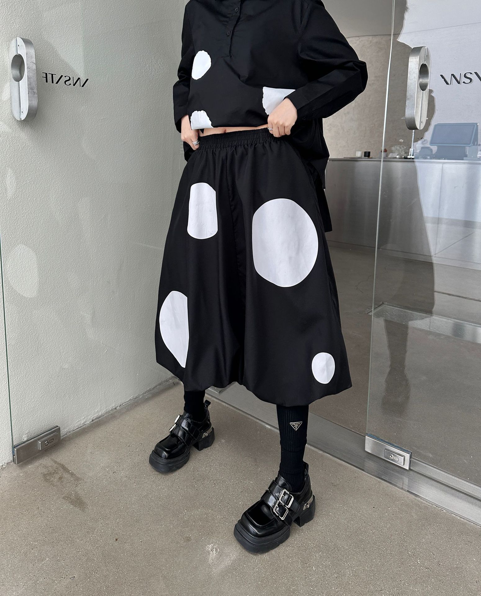 【J.Fashion】 2025春 水玉 セットアップ おしゃれ 上下セット ブラウス+スカート レディース 関連商品購入可能 メガ割