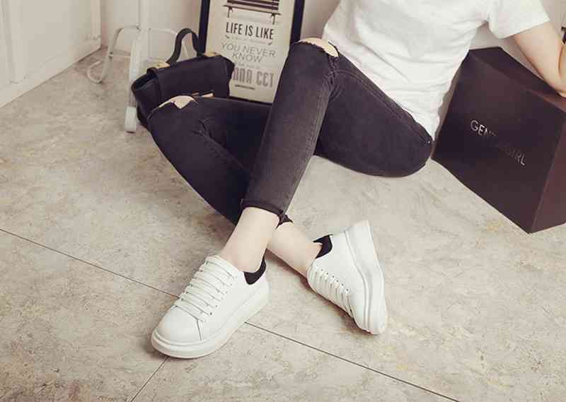 スニーカー レディース ブランド 3E 歩きやすい ハイカット 4E 疲れない ボア ピンク キルティング シューズ 軽量 夏 厚底 おしゃれ 白 靴 あったか 人気 冬 春 新作 24.5 キャンバ