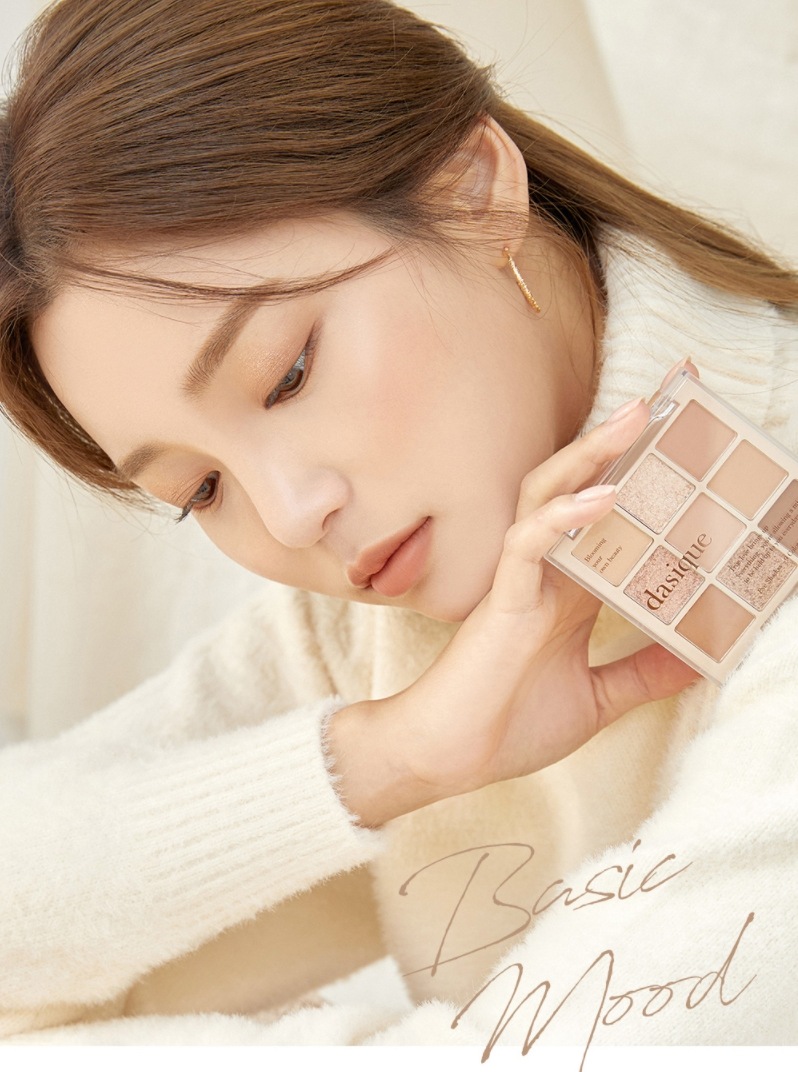 韓国コスメ アイシャドウ シャドウパレット 07号 ミルクラテ アイビューティー グリッターデイリー メイクアップ 輝き 愛嬌 ポイント 感覚的な クリームベージュ