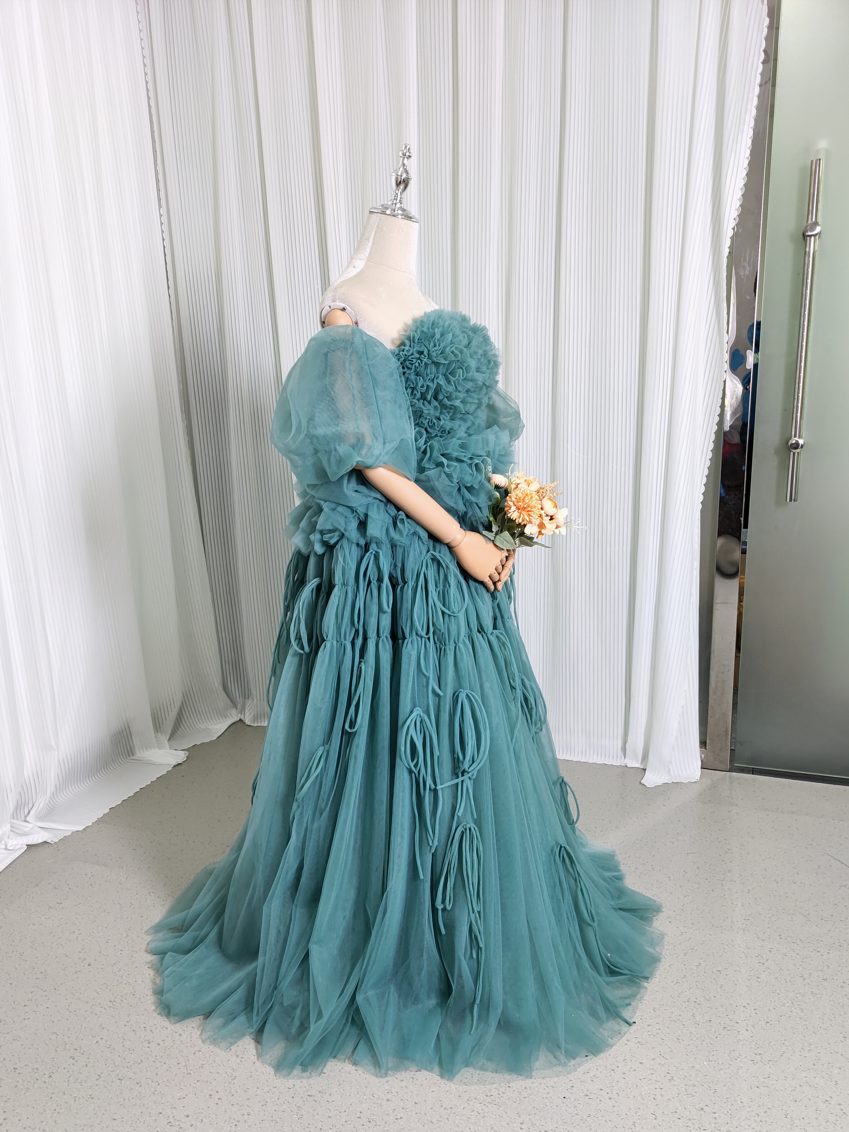 カラードレス ミントグリーンドレス フレア袖 ベアトップ リボン ロング もこもこドレス 前撮り カラードレス ミントグリーンドレス フレア袖 ベアトップ リボン ロング もこもこドレス 前撮り