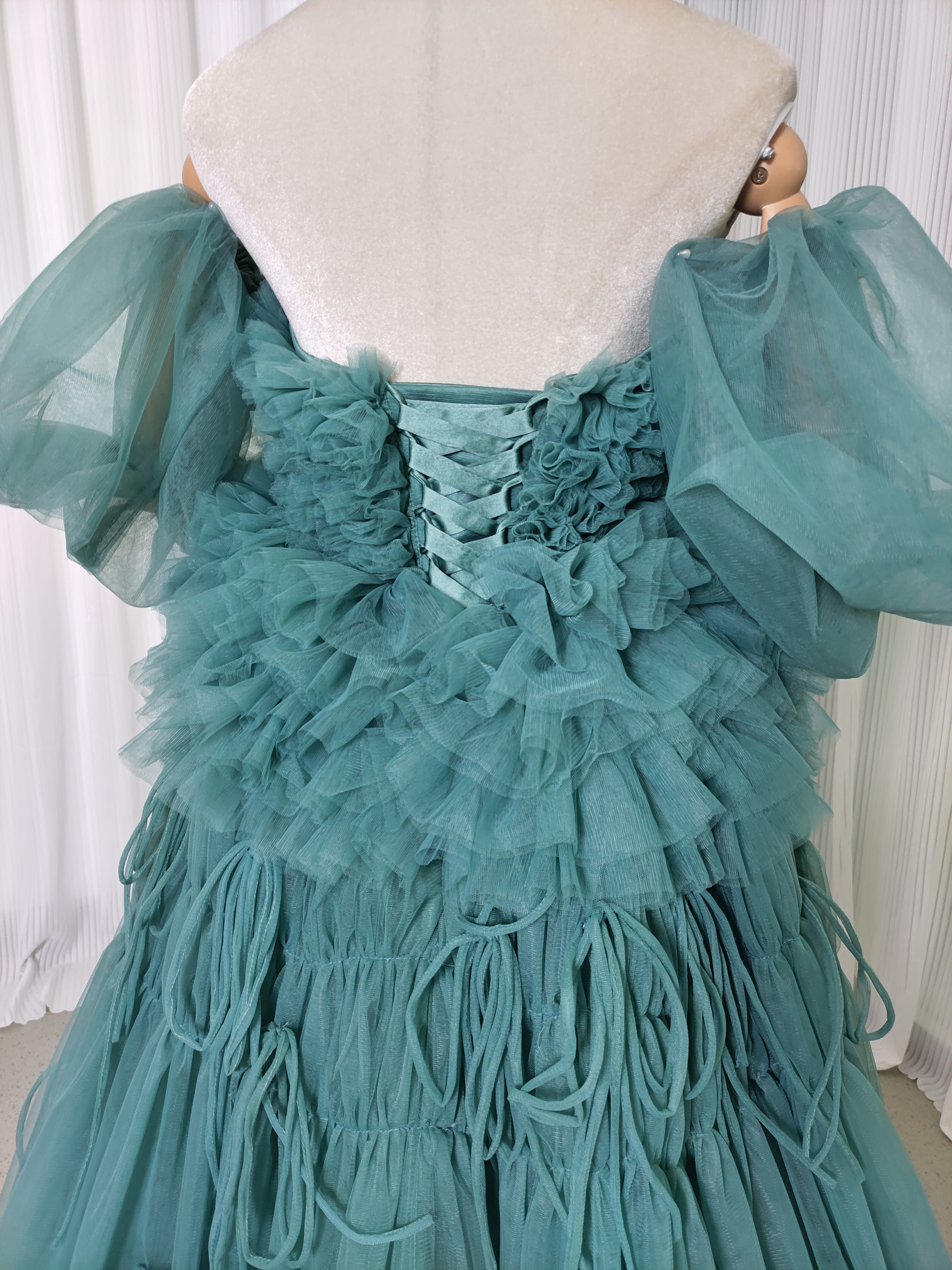 カラードレス ミントグリーンドレス フレア袖 ベアトップ リボン ロング もこもこドレス 前撮り カラードレス ミントグリーンドレス フレア袖 ベアトップ リボン ロング もこもこドレス 前撮り