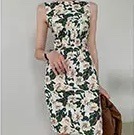 ワンピース ミニ ミニ丈 ショート ショート丈 袖なし ノースリーブ スリム 細身 ウエストマーク かわいい 大人可愛い おしゃれ お洒落 かっこいい レトロ アジアン こなれ感 花柄 小花柄