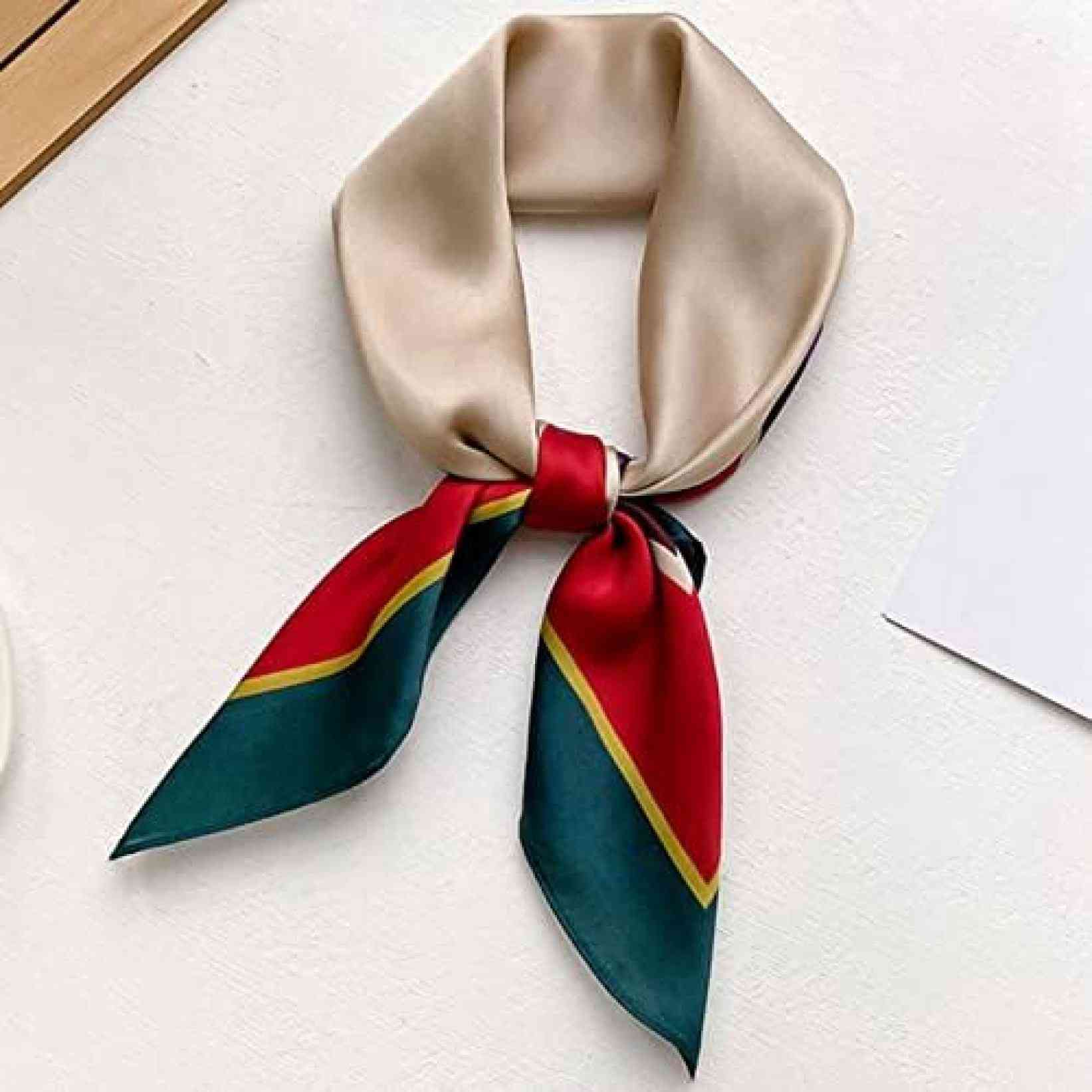 【20%OFFクーポン~】ネッカチーフ レディース 70*70cm 巻き方 手触り良い レトロ スクエアスカーフ 制服用 オフィス お洒落 頭飾り 髪の包帯 通勤用 グリーン ブラック シャンパン色 【20%OFFクーポン~】ネッカチーフ レディース 70*70cm 巻き方 手触り良い レトロ スクエアスカーフ 制服用 オフィス お洒落 頭飾り 髪の包帯 通勤用 グリーン ブラック シャンパン色