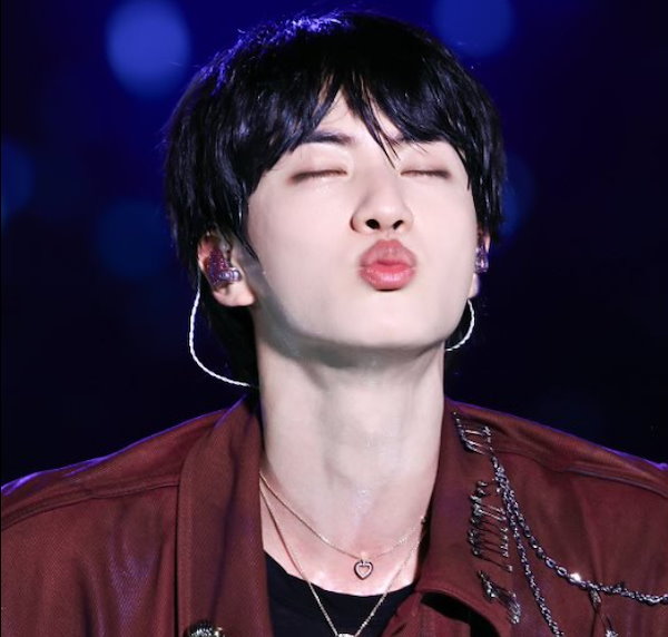【♯ボラへ♡】BTS  JIN　ﾌﾞﾗﾝｹｯﾄ　4 枚　おまとめ BTS Twitter／JIN】ジン | Bコレ BTSの情報収集