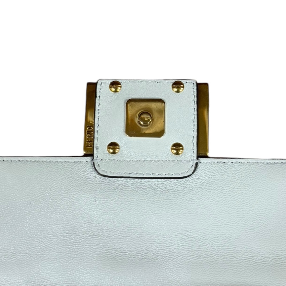 フェンディ バゲット ミニ ショルダーバッグ レザー 8BS017 ホワイト FENDI 中古 美品