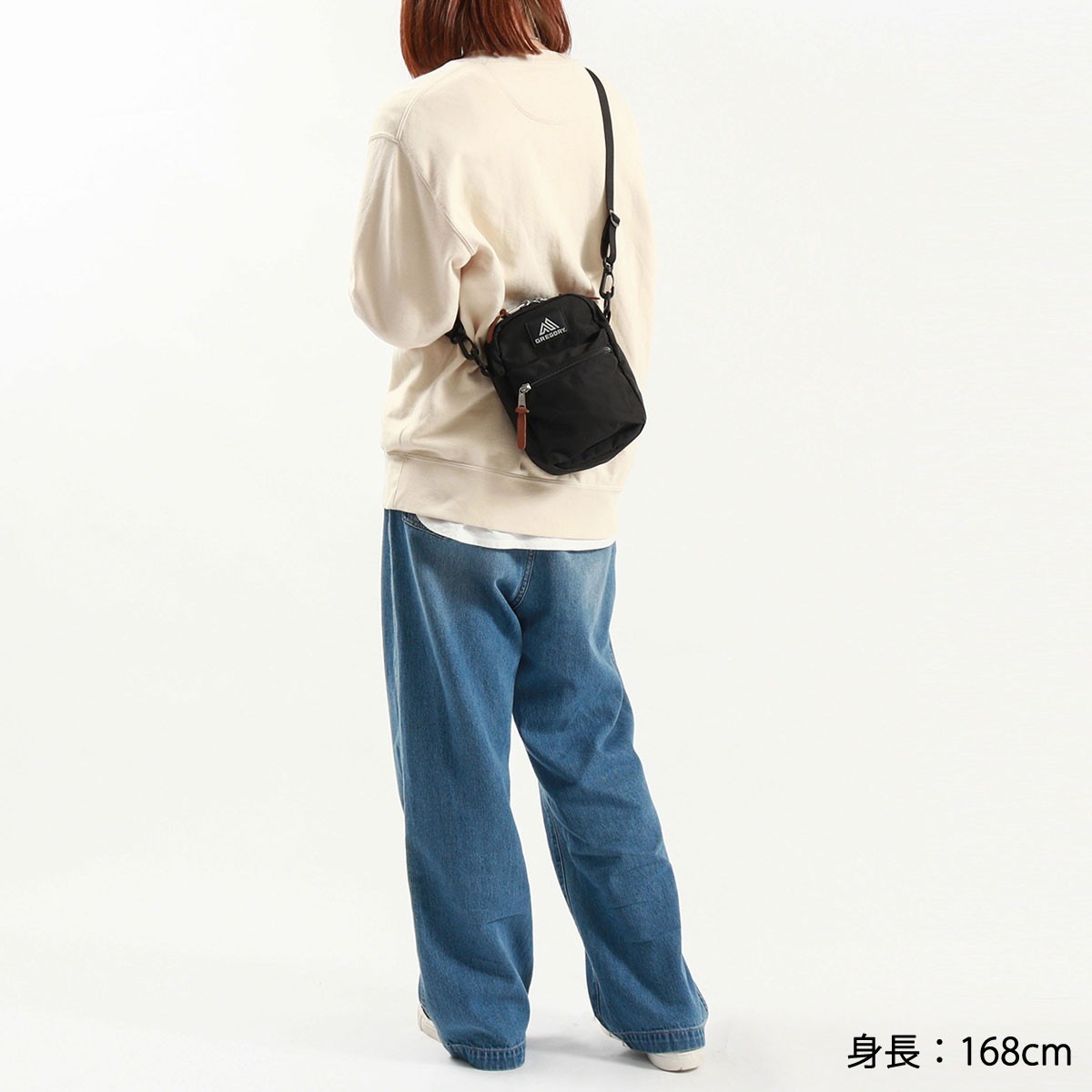 日本正規品 ショルダーバッグ メンズ レディース 軽い ミニ 斜めがけ 縦型 ナイロン 軽量 スポーティー 黒 CLASSIC イージーポケット 日本正規品 ショルダーバッグ メンズ レディース 軽い ミニ 斜めがけ 縦型 ナイロン 軽量 スポーティー 黒 CLASSIC イージーポケット