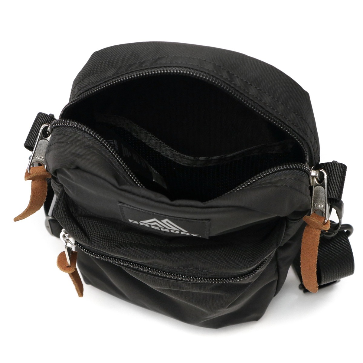 日本正規品 ショルダーバッグ メンズ レディース 軽い ミニ 斜めがけ 縦型 ナイロン 軽量 スポーティー 黒 CLASSIC イージーポケット 日本正規品 ショルダーバッグ メンズ レディース 軽い ミニ 斜めがけ 縦型 ナイロン 軽量 スポーティー 黒 CLASSIC イージーポケット