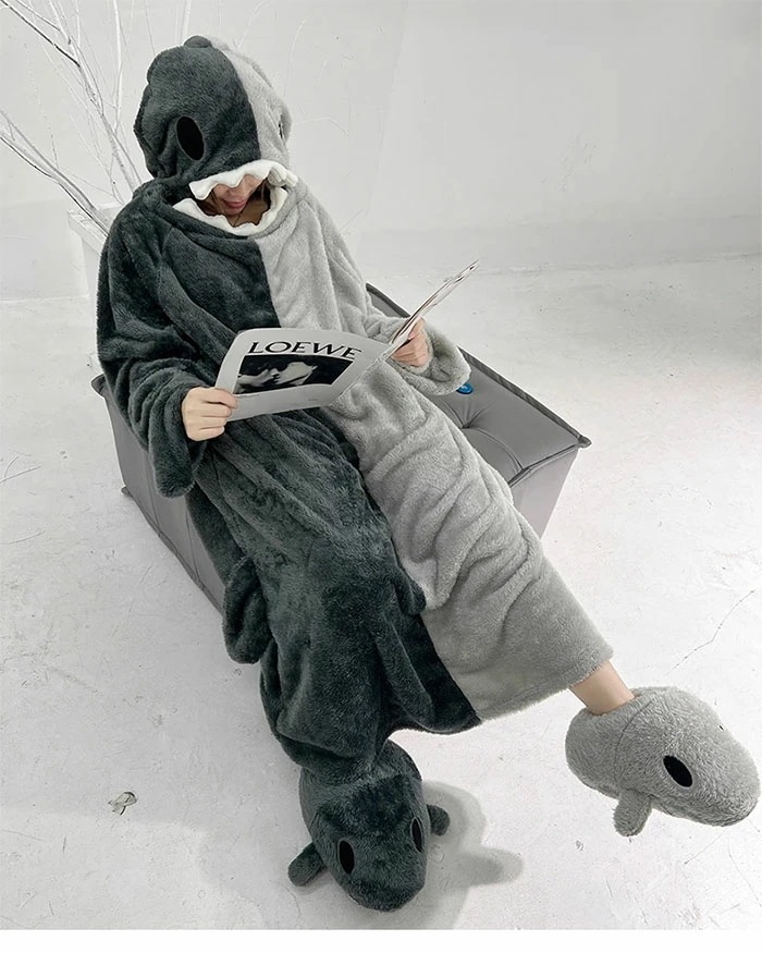 ルームウェア 可愛い サメ 着ぐるみ パジャマ ネグリジェ ロング 長袖 レディース 冬 もこもこ 着ぐるみ 耳フード付き しっぽパジャマ サメ さめ ゆったり 部屋着 寝巻き 暖かい ふわふわ 冬物 ルームウェア 可愛い サメ 着ぐるみ パジャマ ネグリジェ ロング 長袖 レディース 冬 もこもこ 着ぐるみ 耳フード付き しっぽパジャマ サメ さめ ゆったり 部屋着 寝巻き 暖かい ふわふわ 冬物