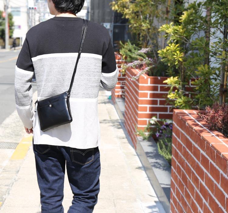 [MiaBorsa]牛革レザーショルダーバッグサコッシュ ネコポス対応