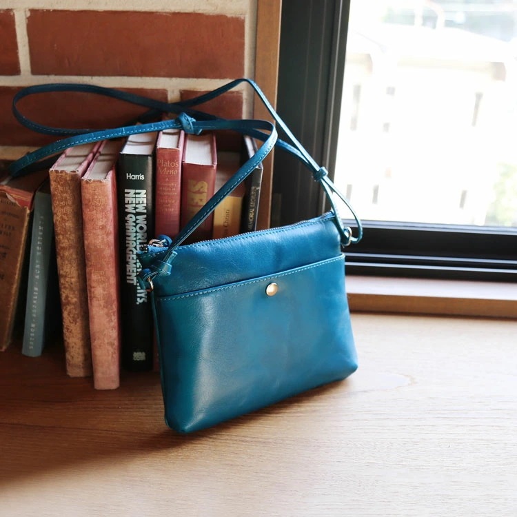 [MiaBorsa]牛革レザーショルダーバッグサコッシュ ネコポス対応