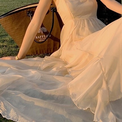 キャミソールワンピース ホワイト ワンピース スリム 細身 ストレート スマート かわいい きれいめ