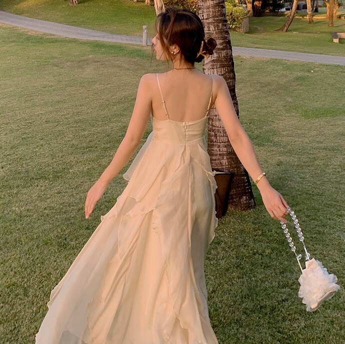 キャミソールワンピース ホワイト ワンピース スリム 細身 ストレート スマート かわいい きれいめ