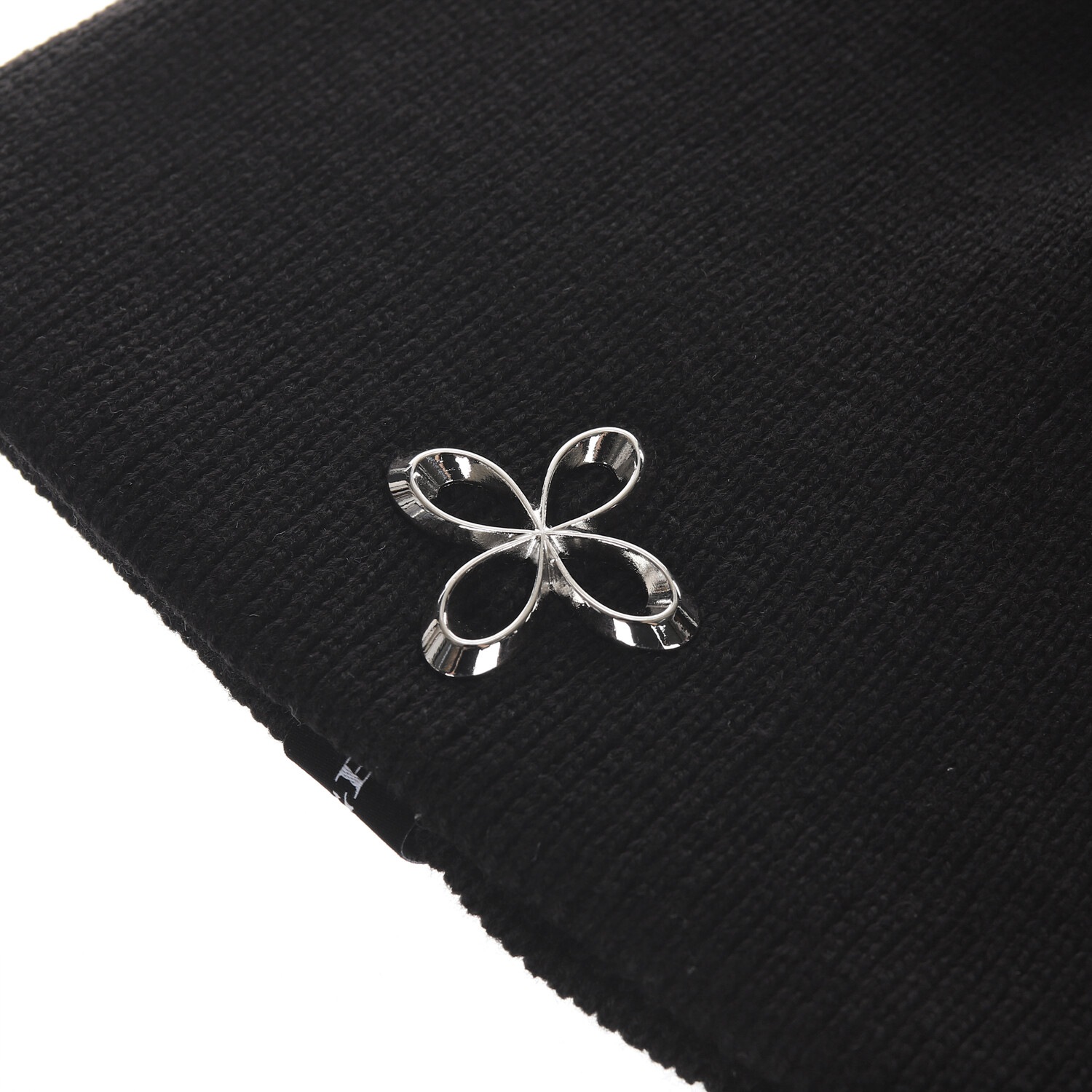 【SURGERY】 SURGERY CLOVER LOGO SHORT BEANIE : BLACK 【SURGERY】 SURGERY CLOVER LOGO SHORT BEANIE : BLACK