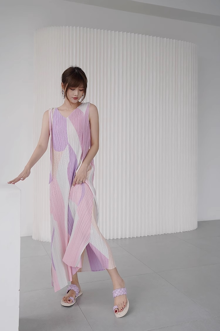 ホリデー ドレス 女性 ノースリーブ 夏 キャミソール スカート アメリカン スタイル ロング スカート 個性的 ワンピース ロング ロング丈 袖なし ノースリーブ Vネック 襟なし 大人可愛い