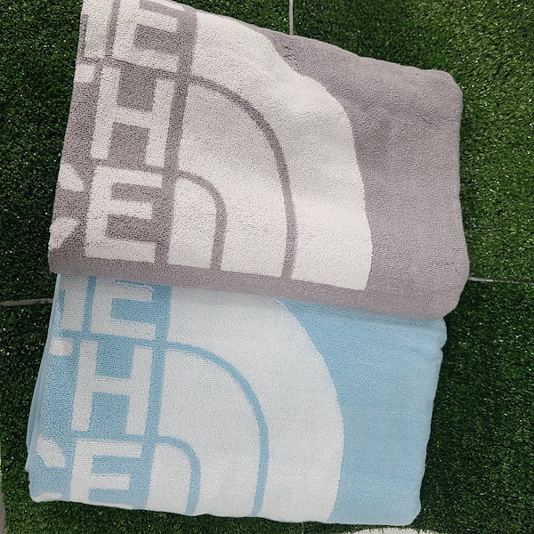 新品2枚セット■ノースフェイス　大判バスタオル／ビーチタオル／スイムタオル Qoo10] ザノースフェイス TNF LOGO TOWELビーチタオル