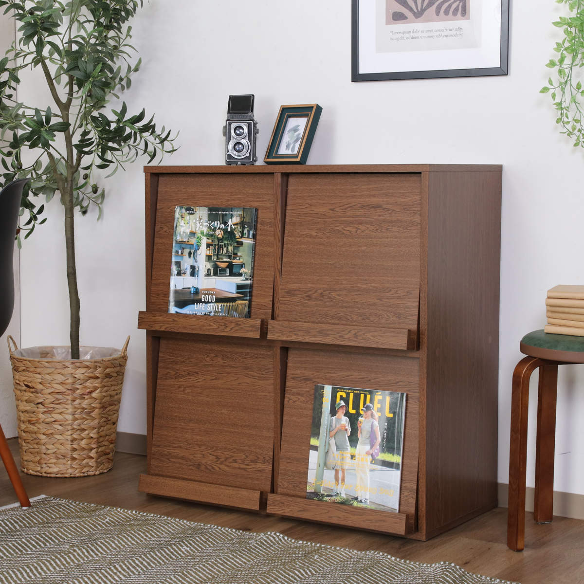 ディスプレイラック 幅80cm 4マス フラップ扉 木製 棚 ラック 収納 ディスプレイ マガジンラック オープンラック 本棚 A4対応 リビング オーク オークブラウン オークホワイト