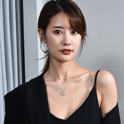 好評大特価 新款一款两戴心连心女开合四叶草项链时尚爱 : 腕時計・アクセサリー 在庫あ即納
