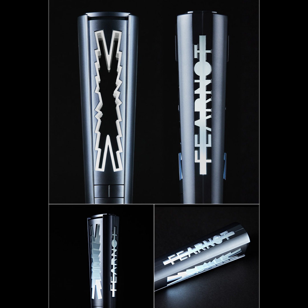 LE SSERAFIM ペンライト シルバー LE SSERAFIM ペンライト light stick（LE SSERAFIM ペンライト