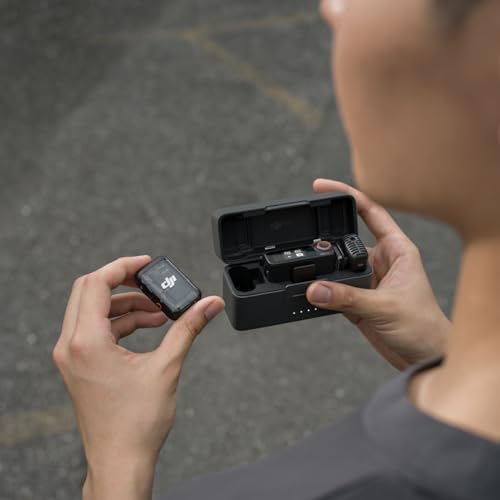 DJI Mic 2 トランスミッター(パールホワイト)+ 充電ケース スマートノイズキャンセリング付きワイヤレスマイク 14時間内部収録 バッテリー駆動18時間 マグネット着脱式 Bluetooth対 DJI Mic 2 トランスミッター(パールホワイト)+ 充電ケース スマートノイズキャンセリング付きワイヤレスマイク 14時間内部収録 バッテリー駆動18時間 マグネット着脱式 Bluetooth対