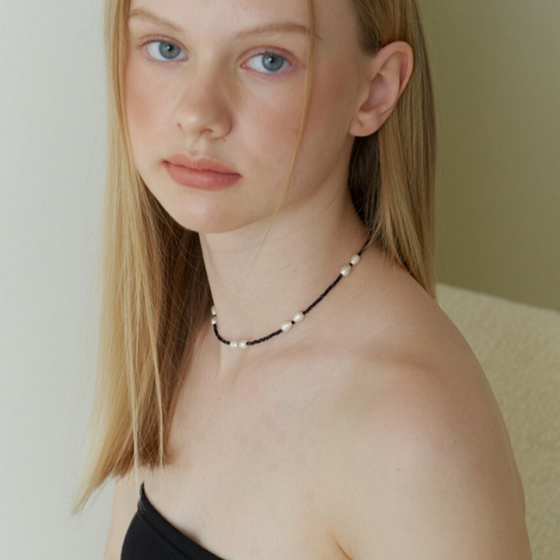 KINDABABY ガラスリボン ブラック ネックレス KINDABABY ガラスリボン ブラック ネックレス