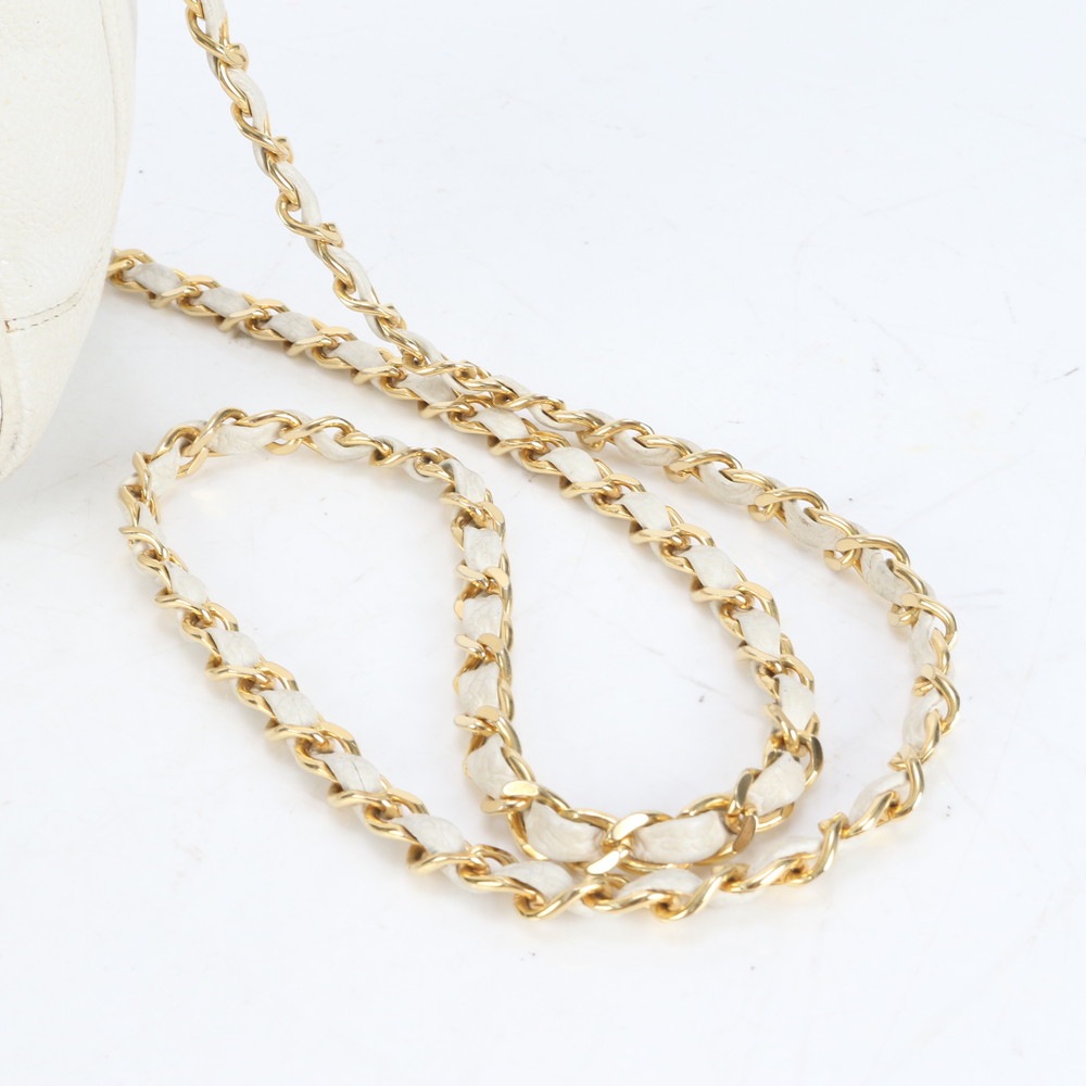 極美品 キャビアスキン レザー ショルダーバッグ 斜め掛け ハンド トート レディース RRE CQ36-9 中古 極美品 キャビアスキン レザー ショルダーバッグ 斜め掛け ハンド トート レディース RRE CQ36-9 中古