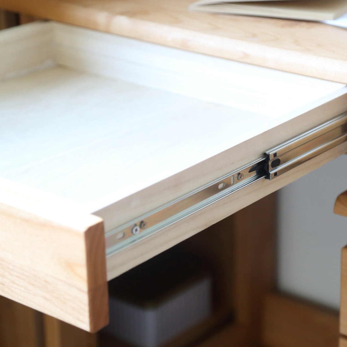 学習机 シンプル 幅100cm 奥行55cm 引出し付 レオ デスク 学習デスク 机 勉強机 木製 天然木 引き出し A3 A4 リビング学習 パソコンデスク ワークデスク リビングデスク 学習机 シンプル 幅100cm 奥行55cm 引出し付 レオ デスク 学習デスク 机 勉強机 木製 天然木 引き出し A3 A4 リビング学習 パソコンデスク ワークデスク リビングデスク