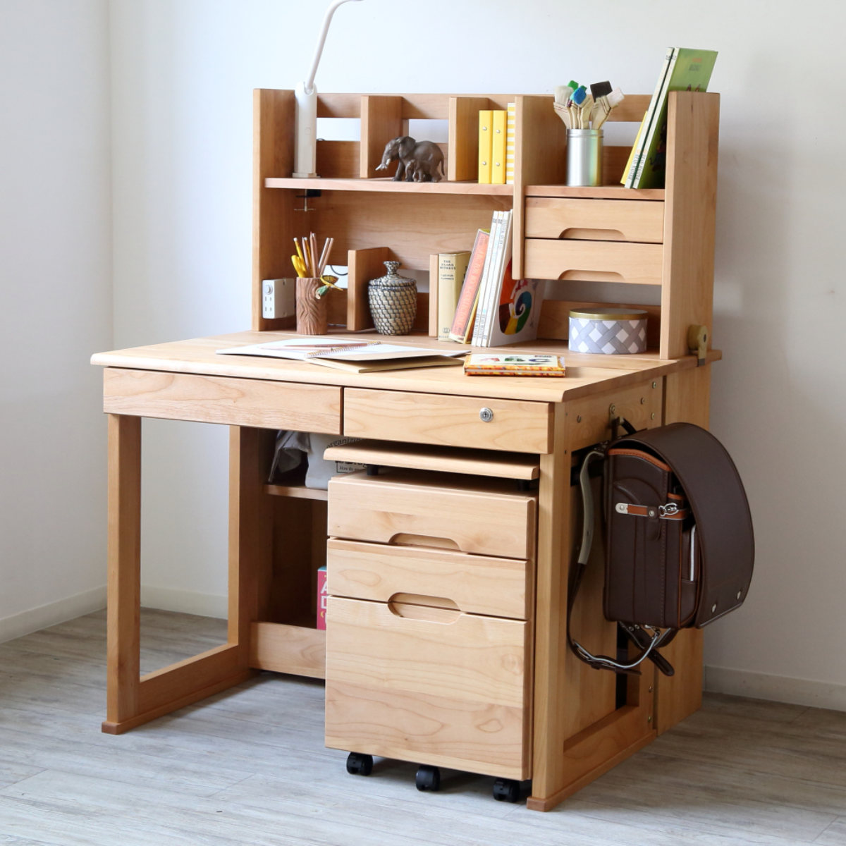 学習机 シンプル 幅100cm 奥行55cm 引出し付 レオ デスク 学習デスク 机 勉強机 木製 天然木 引き出し A3 A4 リビング学習 パソコンデスク ワークデスク リビングデスク 学習机 シンプル 幅100cm 奥行55cm 引出し付 レオ デスク 学習デスク 机 勉強机 木製 天然木 引き出し A3 A4 リビング学習 パソコンデスク ワークデスク リビングデスク