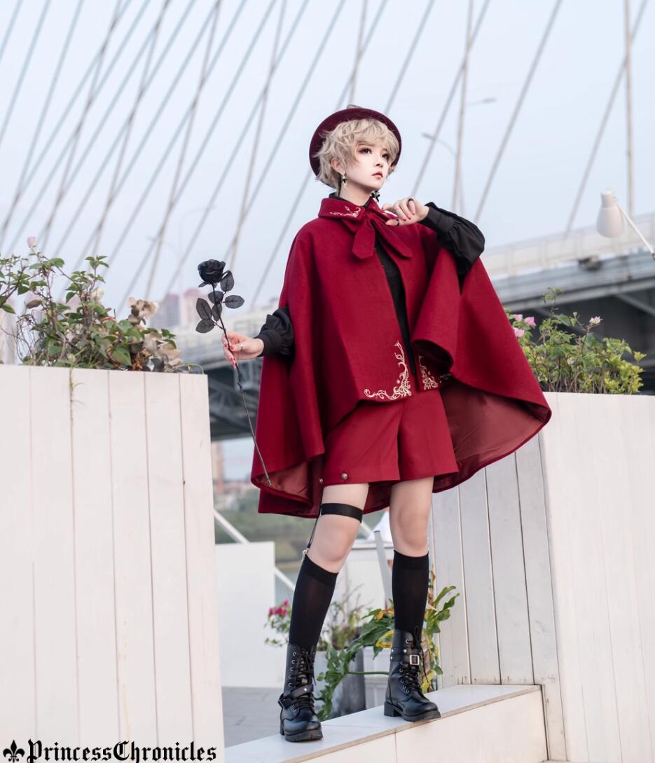 レトロ中世風 ロリータ 小王子風 重厚刺繍 ウールマント ケープ ポンチョ 宮廷風アウター コスプレ衣装 撮影用小道具 レトロ中世風 ロリータ 小王子風 重厚刺繍 ウールマント ケープ ポンチョ 宮廷風アウター コスプレ衣装 撮影用小道具