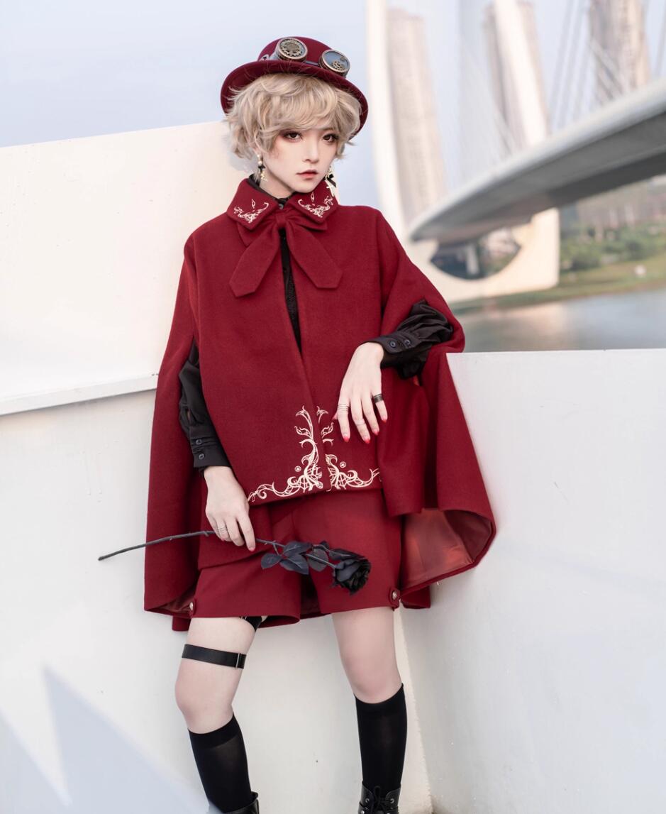 レトロ中世風 ロリータ 小王子風 重厚刺繍 ウールマント ケープ ポンチョ 宮廷風アウター コスプレ衣装 撮影用小道具 レトロ中世風 ロリータ 小王子風 重厚刺繍 ウールマント ケープ ポンチョ 宮廷風アウター コスプレ衣装 撮影用小道具
