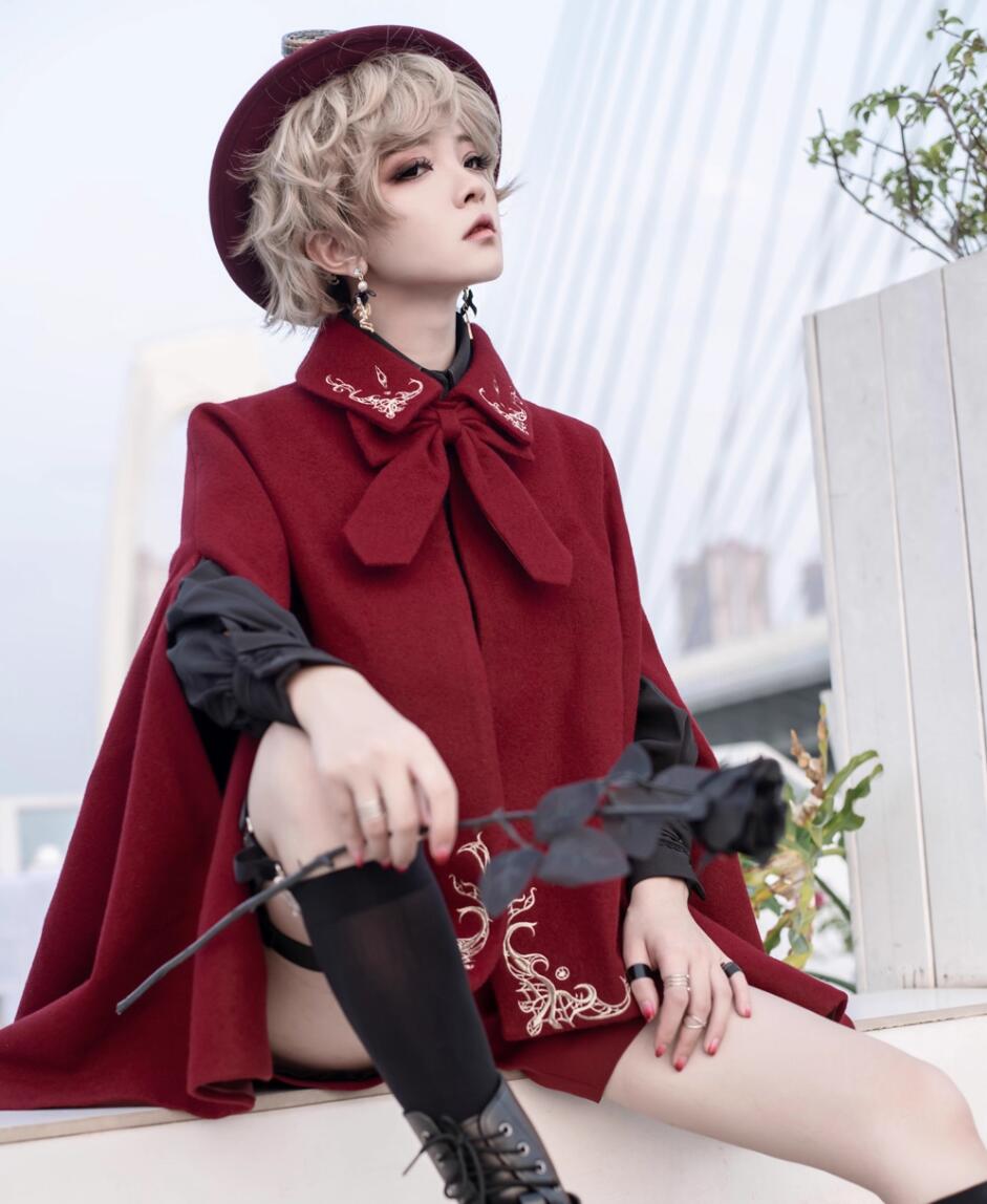 レトロ中世風 ロリータ 小王子風 重厚刺繍 ウールマント ケープ ポンチョ 宮廷風アウター コスプレ衣装 撮影用小道具 レトロ中世風 ロリータ 小王子風 重厚刺繍 ウールマント ケープ ポンチョ 宮廷風アウター コスプレ衣装 撮影用小道具