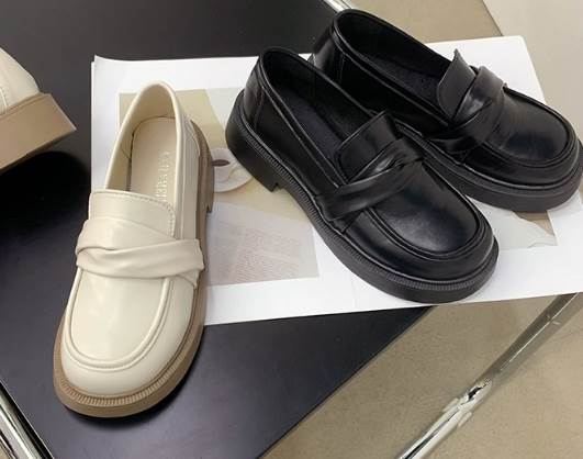 レディース ローファー 革靴 厚底 3.5cm ラウンドトゥ 大人可愛い きれいめ シンプル カジュアル 上品 おしゃれ エレガント キュート クール シック スタイリッシュ 学生風 無地 レディース ローファー 革靴 厚底 3.5cm ラウンドトゥ 大人可愛い きれいめ シンプル カジュアル 上品 おしゃれ エレガント キュート クール シック スタイリッシュ 学生風 無地