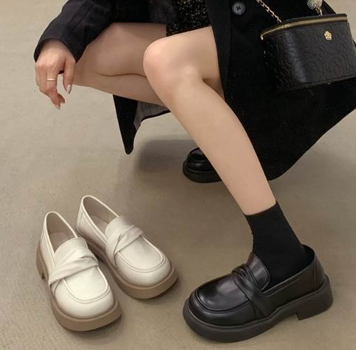 レディース ローファー 革靴 厚底 3.5cm ラウンドトゥ 大人可愛い きれいめ シンプル カジュアル 上品 おしゃれ エレガント キュート クール シック スタイリッシュ 学生風 無地 レディース ローファー 革靴 厚底 3.5cm ラウンドトゥ 大人可愛い きれいめ シンプル カジュアル 上品 おしゃれ エレガント キュート クール シック スタイリッシュ 学生風 無地