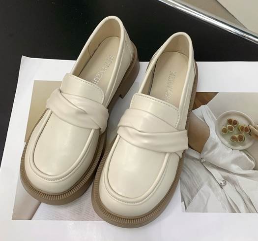 レディース ローファー 革靴 厚底 3.5cm ラウンドトゥ 大人可愛い きれいめ シンプル カジュアル 上品 おしゃれ エレガント キュート クール シック スタイリッシュ 学生風 無地 レディース ローファー 革靴 厚底 3.5cm ラウンドトゥ 大人可愛い きれいめ シンプル カジュアル 上品 おしゃれ エレガント キュート クール シック スタイリッシュ 学生風 無地
