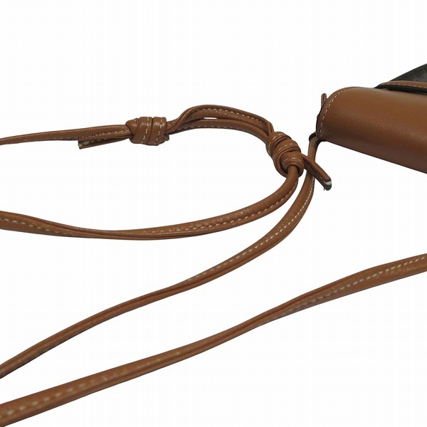 セリーヌ トリオンフ フォンポーチ 10G332CQD04LU ポシェット 【中古】 セリーヌ トリオンフ フォンポーチ 10G332CQD04LU ポシェット 【中古】