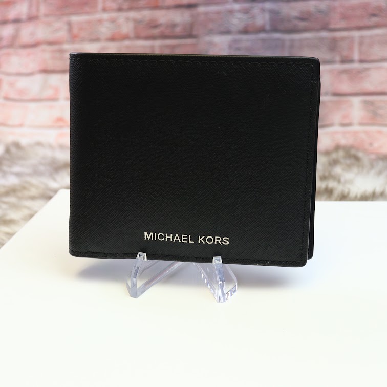 即発 正規品 USA直送 アウトレットメンズ 二つ折り財布 36U9LHRF3L 即発 正規品 USA直送 アウトレットメンズ 二つ折り財布 36U9LHRF3L