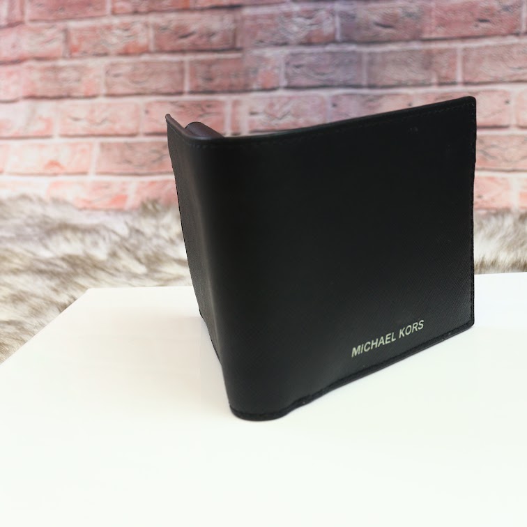 即発 正規品 USA直送 アウトレットメンズ 二つ折り財布 36U9LHRF3L 即発 正規品 USA直送 アウトレットメンズ 二つ折り財布 36U9LHRF3L