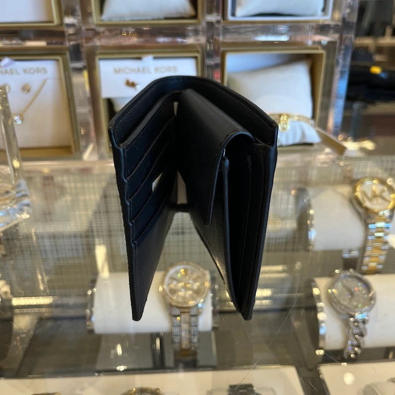 即発 正規品 USA直送 アウトレットメンズ 二つ折り財布 36U9LHRF3L 即発 正規品 USA直送 アウトレットメンズ 二つ折り財布 36U9LHRF3L